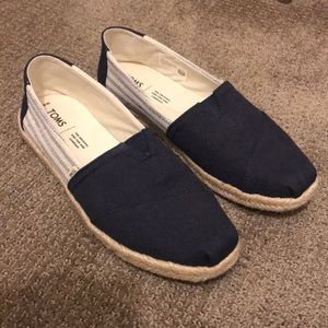 Navy Toms Slip On shoes